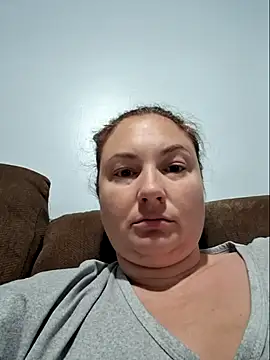 Snapshot of MilfyMrsRobinson chatting on 09/19/25, 01:23 MilfyMrsRobinson online show from 09/19/25, 01:23
