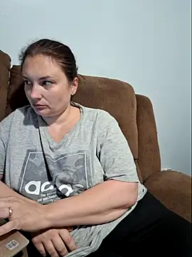 Snapshot of MilfyMrsRobinson chatting on 09/22/25, 11:12 MilfyMrsRobinson online show from 09/22/25, 11:12