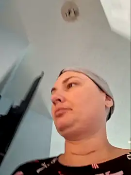 MilfyMrsRobinson online show from 05/21/26, 01:29