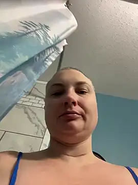MilfyMrsRobinson online show from 06/09/26, 12:50