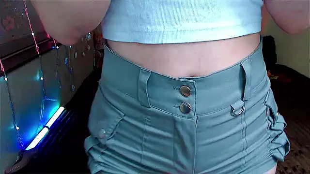 Snapshot of LizaSenri chatting on 10/04/25, 07:06 LizaSenri online show from 10/04/25, 07:06