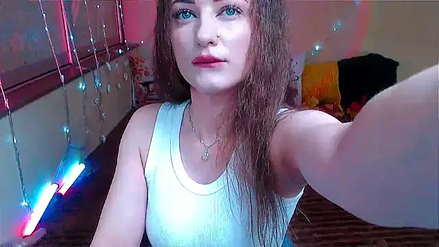 Snapshot of LizaSenri chatting on 11/12/25, 07:42 LizaSenri online show from 11/12/25, 07:42