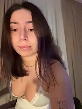 Snapshot of KimArts chatting on 11/11/25, 06:41 KimArts online show from 11/11/25, 06:41