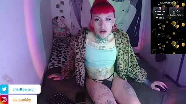 charlotbelucci  online show from 05/22/26, 10:26