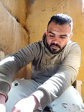 Snapshot of ListedLoin chatting on 02/25/25, 10:47 ListedLoin online show from 02/25/25, 10:47