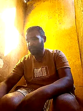 ListedLoin online show from 11/06/25, 01:01