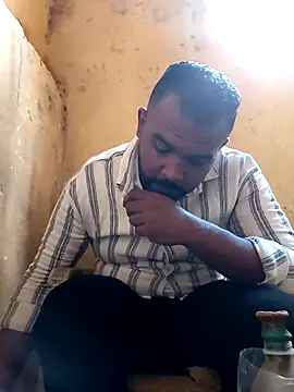 ListedLoin online show from 12/01/25, 05:23