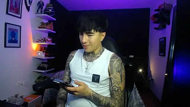 Snapshot of jung_dragon chatting on 11/11/25, 04:56 jung dragon online show from 11/11/25, 04:56