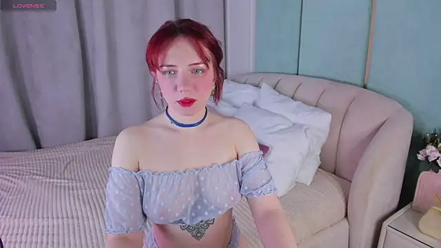 Love is Lola online show from 01/05/25, 01:13