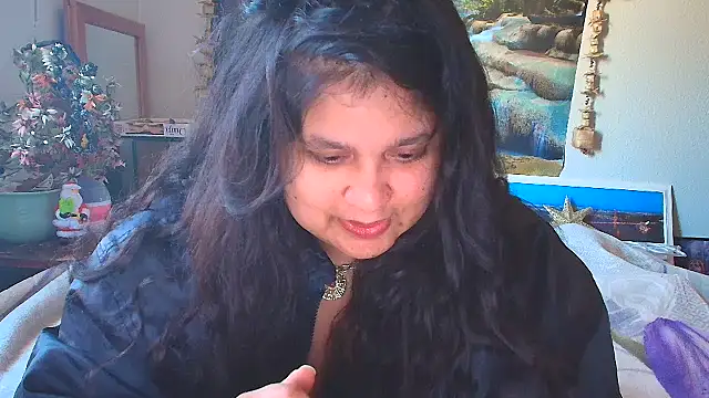 MelanieFawker online show from 12/30/24, 09:19