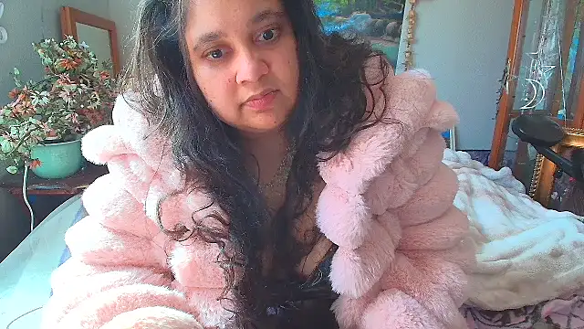 MelanieFawker online show from 03/04/25, 06:07