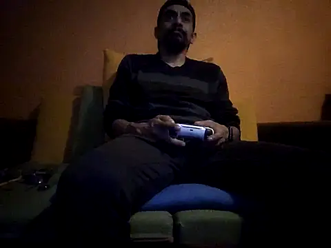 Angel Coronel online show from 02/14/25, 04:04