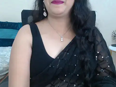 Snapshot of Inviting_Aanya chatting on 12/31/24, 12:46 Inviting Aanya online show from 12/31/24, 12:46