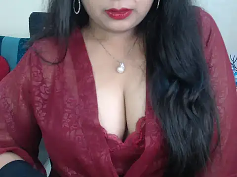 Snapshot of Inviting_Aanya chatting on 01/01/25, 12:55 Inviting Aanya online show from 01/01/25, 12:55