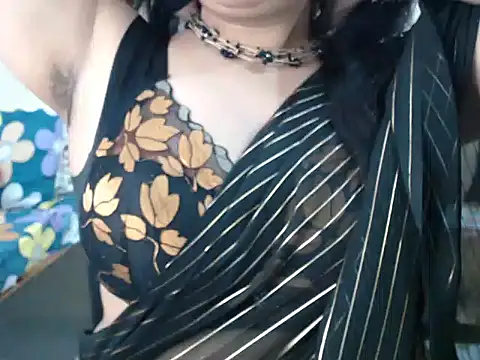 Snapshot of Inviting_Aanya chatting on 02/15/25, 05:30 Inviting Aanya online show from 02/15/25, 05:30