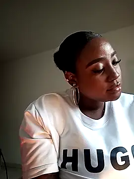 Perlasexyu1 online show from 10/16/25, 02:40