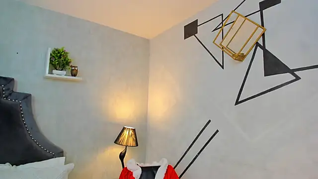 AnntoniaWood online show from 12/12/24, 06:53