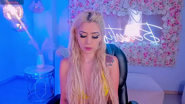 HannaConnor  online show from 01/10/25, 03:39