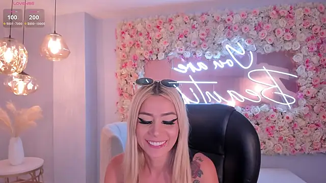 HannaConnor  online show from 01/23/25, 02:44