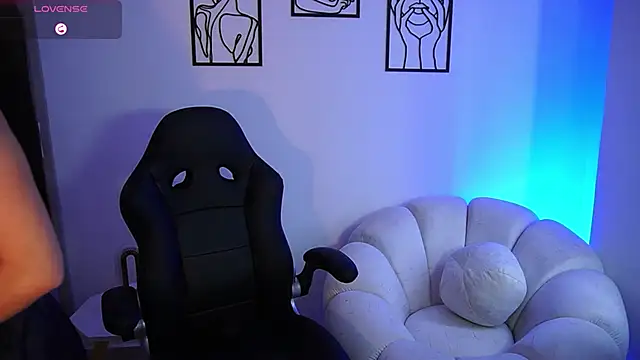 AliceHarper  online show from 06/05/26, 02:56