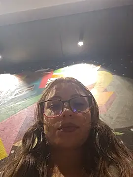 Snapshot of mmmVirginia chatting on 10/28/25, 07:16 mmmVirginia online show from 10/28/25, 07:16