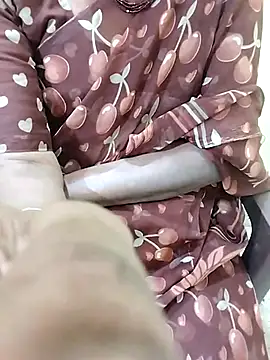 Snapshot of sexyrapa chatting on 03/08/25, 03:39 sexyrapa online show from 03/08/25, 03:39