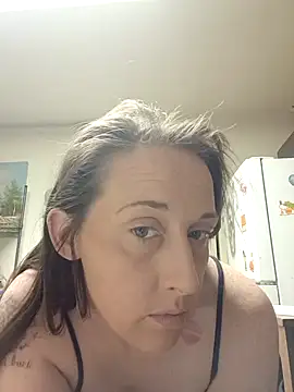 Snapshot of PhatAss_Kummmilla chatting on 12/14/25, 12:43 PhatAss Kummmilla online show from 12/14/25, 12:43