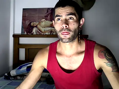 Snapshot of hideonbush051 chatting on 10/08/25, 12:52 hideonbush051 online show from 10/08/25, 12:52