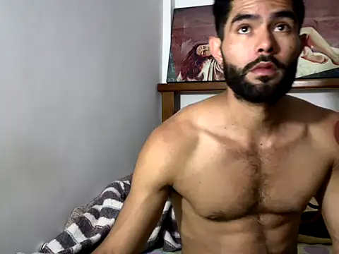 hideonbush051 online show from 12/04/25, 03:21