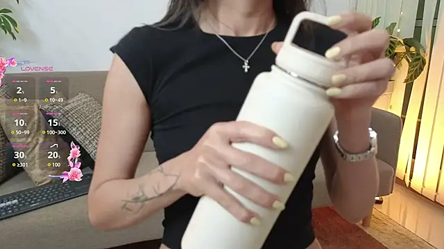 Snapshot of ScarlletFoxx chatting on 10/24/25, 11:12 ScarlletFoxx online show from 10/24/25, 11:12