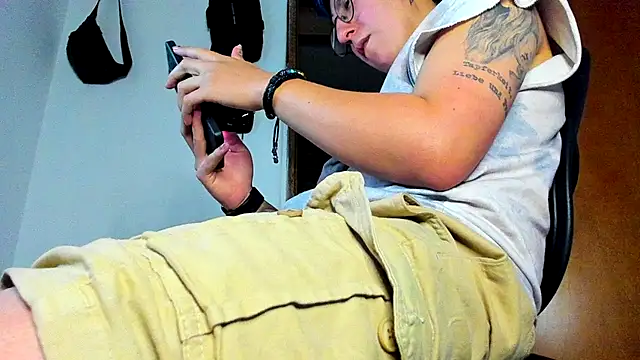 Snapshot of Sexyboy_666 chatting on 10/01/25, 05:57 Sexyboy 666 online show from 10/01/25, 05:57