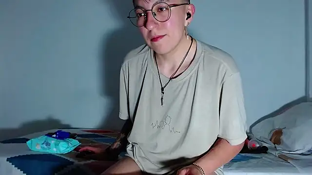 Snapshot of Sexyboy_666 chatting on 11/30/25, 03:43 Sexyboy 666 online show from 11/30/25, 03:43