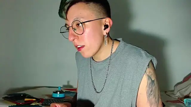 Snapshot of Sexyboy_666 chatting on 12/02/25, 09:32 Sexyboy 666 online show from 12/02/25, 09:32