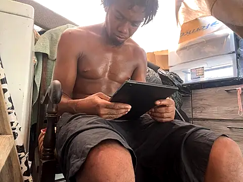 Snapshot of SlimeCrownzOut5 chatting on 09/18/25, 05:15 SlimeCrownzOut5 online show from 09/18/25, 05:15