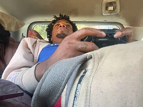 Snapshot of SlimeCrownzOut5 chatting on 09/27/25, 03:50 SlimeCrownzOut5 online show from 09/27/25, 03:50