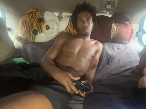 Snapshot of SlimeCrownzOut5 chatting on 11/20/25, 03:45 SlimeCrownzOut5 online show from 11/20/25, 03:45