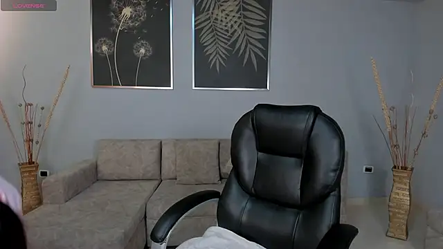 AnaisNin online show from 09/26/25, 02:37