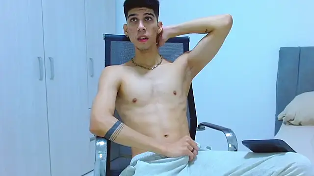 jhony-sex online show from 10/18/25, 03:42