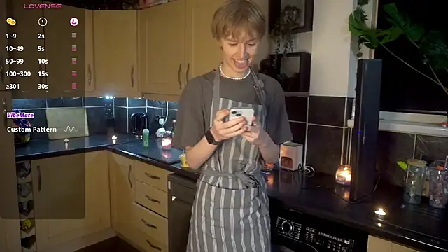 Snapshot of twinkben chatting on 09/17/25, 09:27 twinkben online show from 09/17/25, 09:27