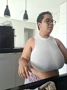 yasminmeyer00 online show from 02/01/25, 02:34
