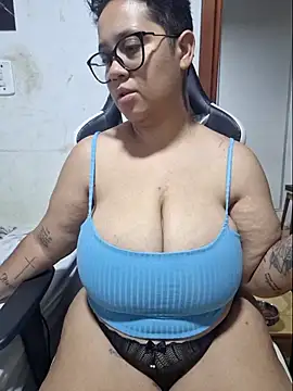 yasminmeyer00 online show from 03/16/25, 08:43