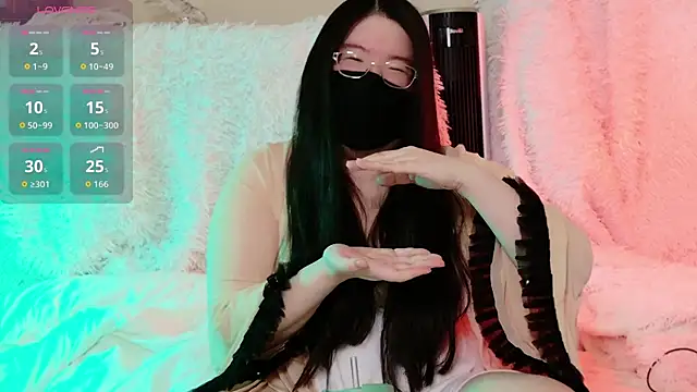 Snapshot of Kara-Nuna chatting on 10/21/25, 01:39 Kara-Nuna online show from 10/21/25, 01:39