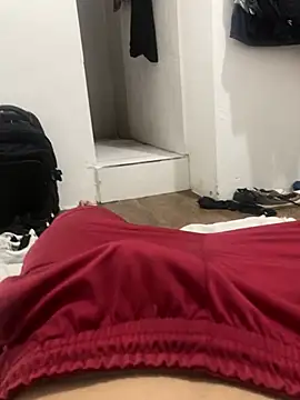 Snapshot of thfrances chatting on 01/21/25, 10:19 thfrances online show from 01/21/25, 10:19