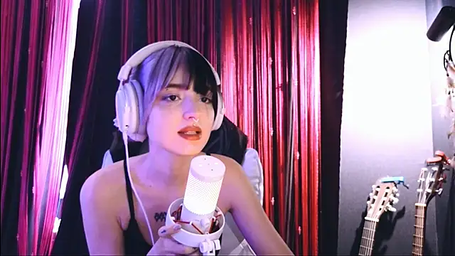 Avi Nile online show from 10/19/25, 05:08