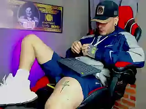 smoker445 online show from 02/11/25, 04:33