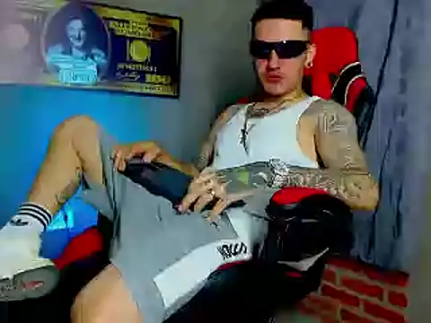 smoker445 online show from 02/13/25, 04:54
