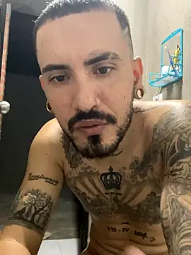 Snapshot of smoker445 chatting on 10/05/25, 10:07 smoker445 online show from 10/05/25, 10:07