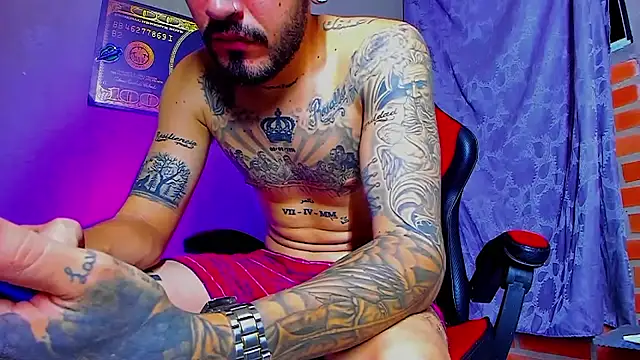 Snapshot of smoker445 chatting on 11/07/25, 12:21 smoker445 online show from 11/07/25, 12:21