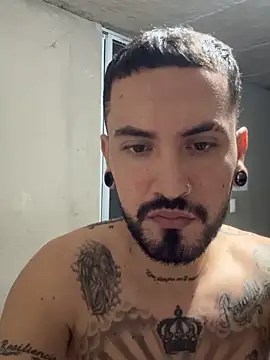 Snapshot of smoker445 chatting on 12/01/25, 07:46 smoker445 online show from 12/01/25, 07:46