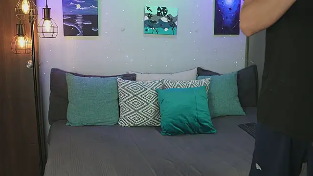 Snapshot of Cleoanubis- chatting on 11/03/25, 07:42 Cleoanubis- online show from 11/03/25, 07:42